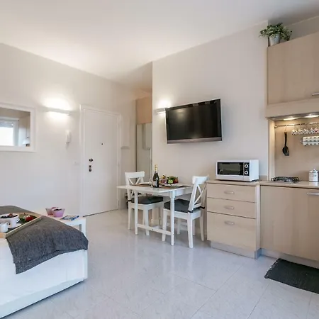 Violet - Loreto Apartment